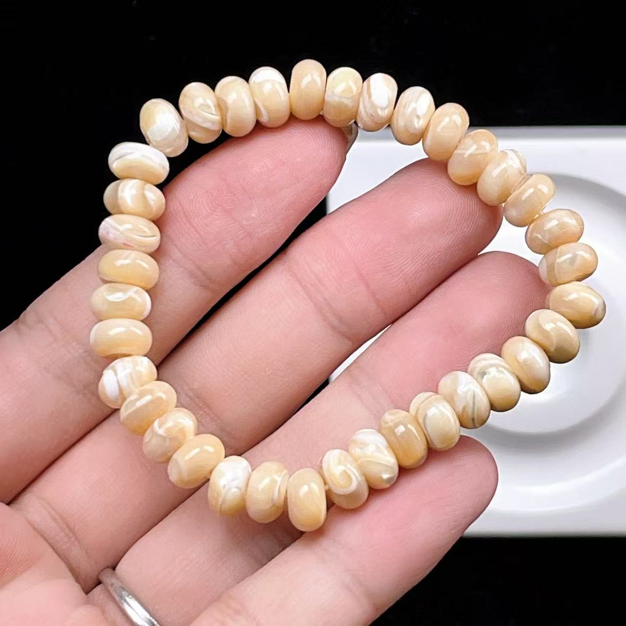Yahoo! Yahoo!ショッピング(ヤフー ショッピング)PROME 天然石 【一点物】高品質 マザーオブパール ブレスレット クリームカラー 天然シェル 癒し系 レディース パワーストーン　v57417