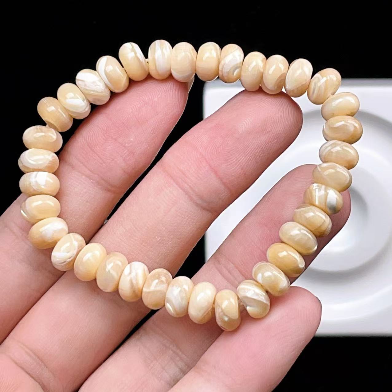 Yahoo! Yahoo!ショッピング(ヤフー ショッピング)PROME 天然石 【一点物】高品質 マザーオブパール ブレスレット クリームカラー 天然シェル 癒し系 レディース パワーストーン　v57419