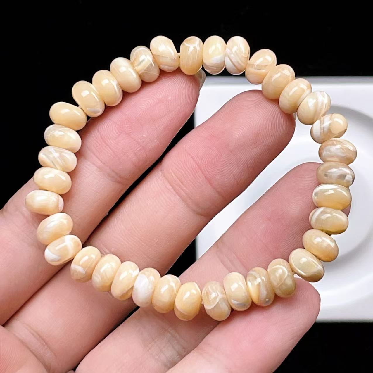 Yahoo! Yahoo!ショッピング(ヤフー ショッピング)PROME 天然石 【一点物】高品質 マザーオブパール ブレスレット クリームカラー 天然シェル 癒し系 レディース パワーストーン　v57421