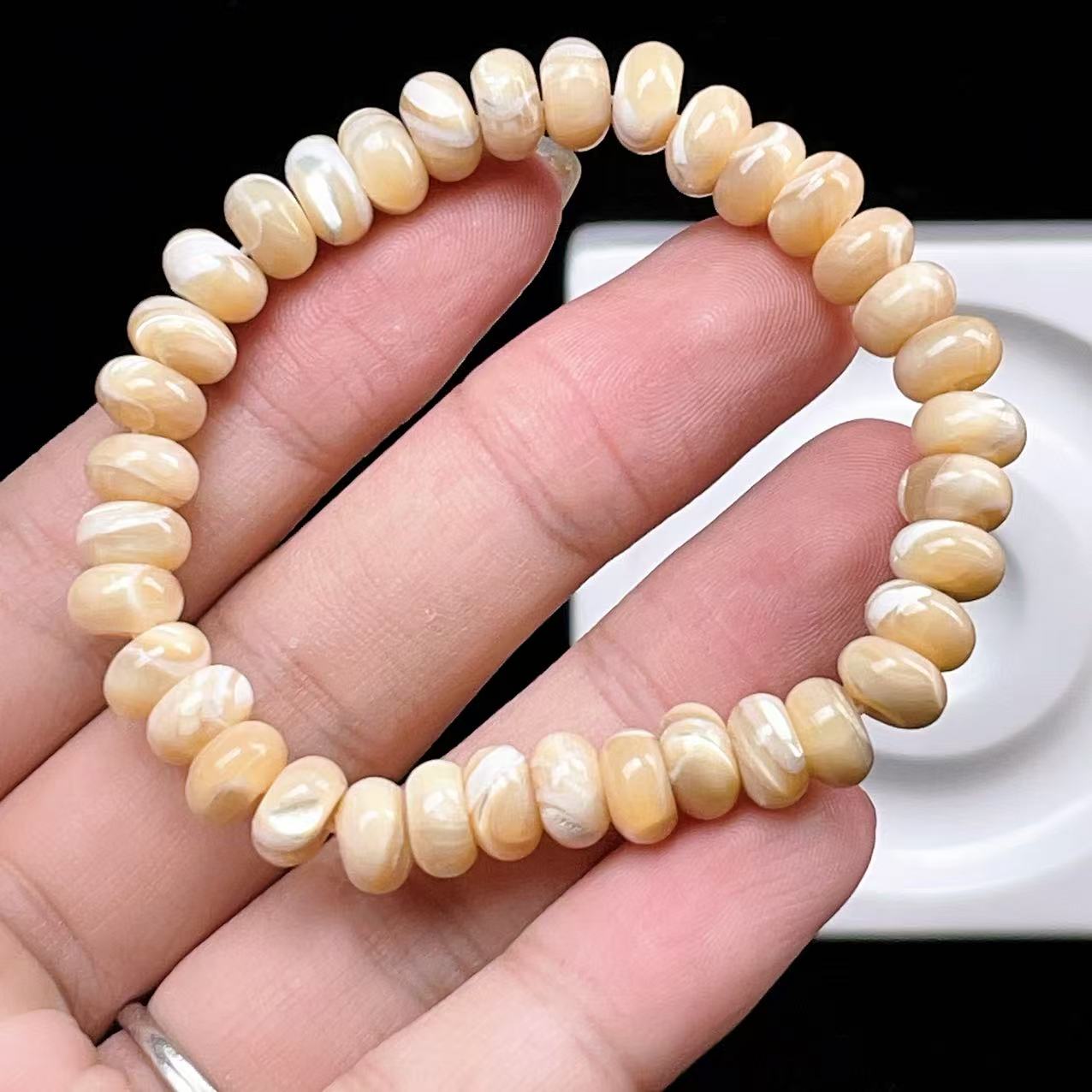 Yahoo! Yahoo!ショッピング(ヤフー ショッピング)PROME 天然石 【一点物】高品質 マザーオブパール ブレスレット クリームカラー 天然シェル 癒し系 レディース パワーストーン　v57422