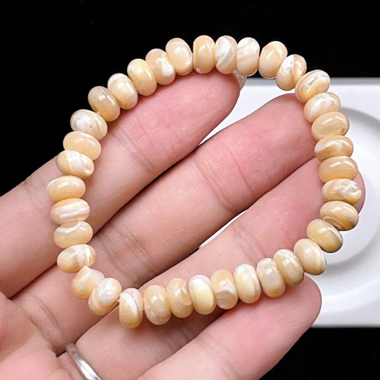 Yahoo! Yahoo!ショッピング(ヤフー ショッピング)PROME 天然石 【一点物】高品質 マザーオブパール ブレスレット クリームカラー 天然シェル 癒し系 レディース パワーストーン　v57423