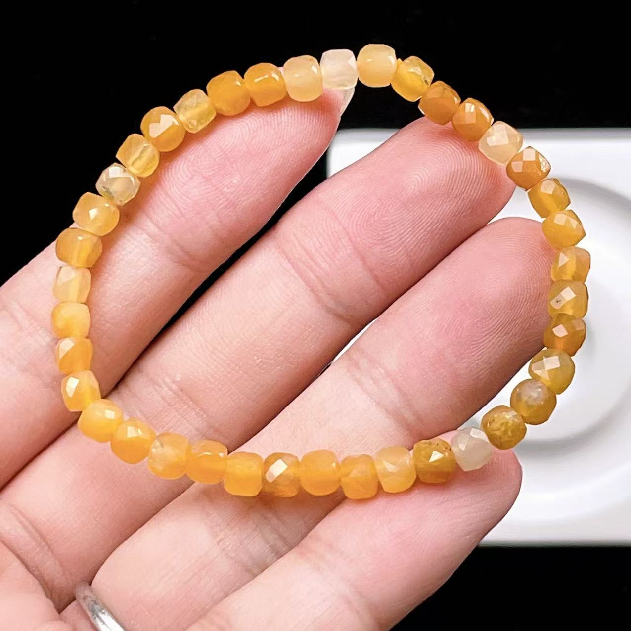 Yahoo! Yahoo!ショッピング(ヤフー ショッピング)PROME 天然石 【一点物】高品質 イエローオパール ブレスレット カット入り 明るい運気 開運 パワーストーン レディース プレゼント　v57428