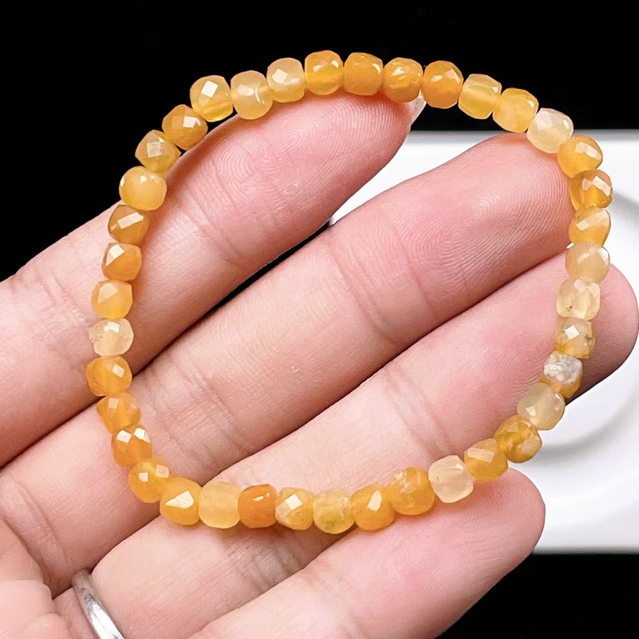 Yahoo! Yahoo!ショッピング(ヤフー ショッピング)PROME 天然石 【一点物】高品質 イエローオパール ブレスレット カット入り 明るい運気 開運 パワーストーン レディース プレゼント　v57432