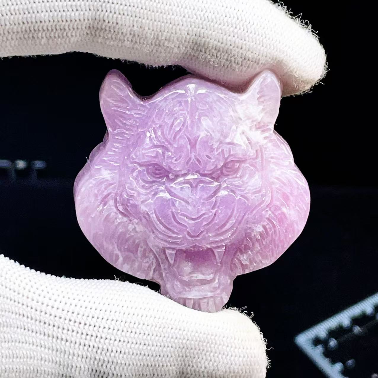 Yahoo! Yahoo!ショッピング(ヤフー ショッピング)PROME 天然石【一点物】特別仕様品・再入荷困難・高品質・レピドライト・ モザンビーク産・彫刻品・ 彫刻置物・個性派デザイン素材（穴なし）v59737