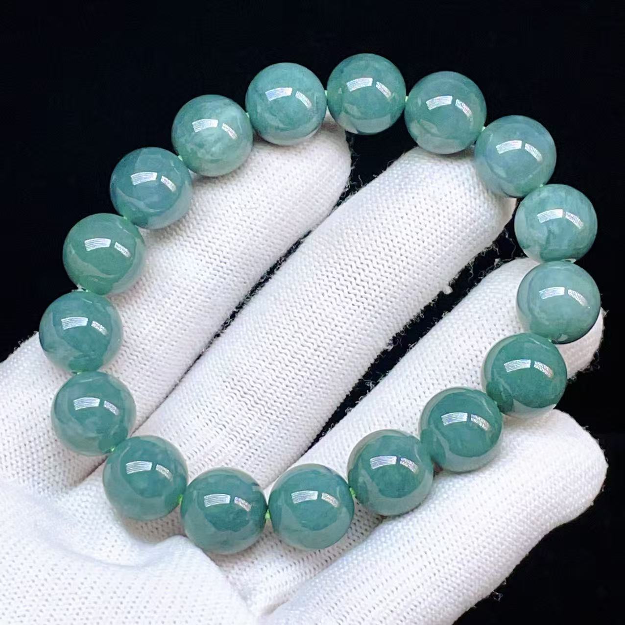 PROME 天然石【一点物】 希少色・本翡翠・ヒスイ・ジェダイド・硬玉・ミャンマー産・ブレスレット v63621