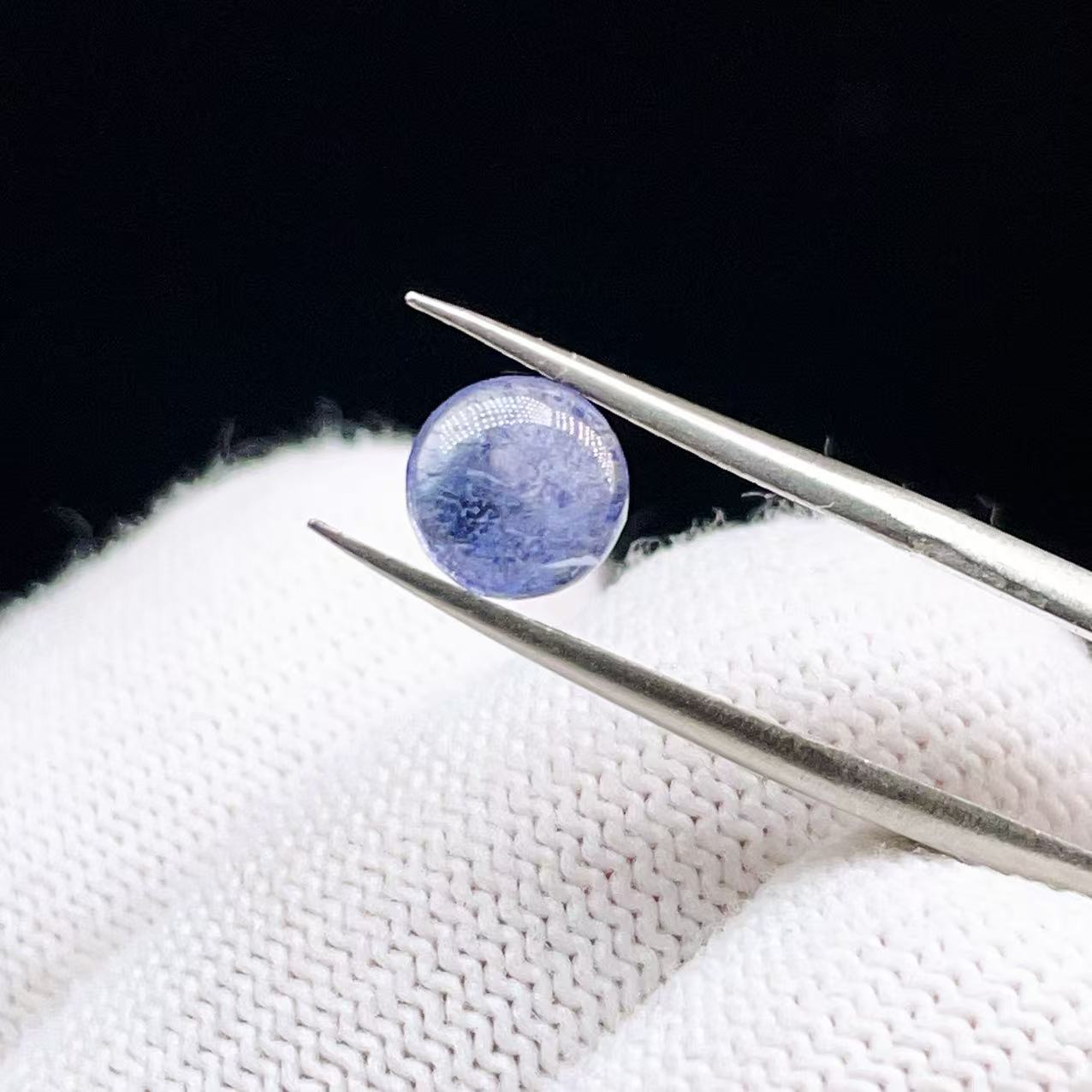 PROME 天然石【一点物】高品質・タンザナイト・タンザニア産・ルース・6x3mm±1mm・ V67980
