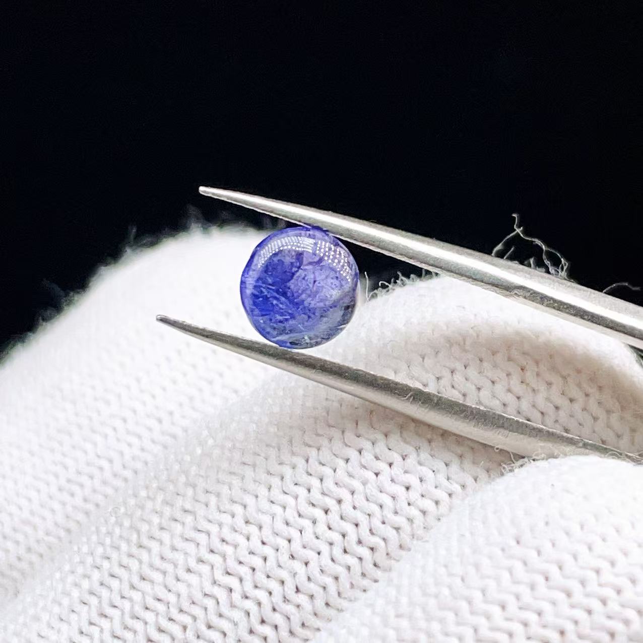 PROME 天然石【一点物】高品質・タンザナイト・タンザニア産・ルース・6x3mm±1mm・ V67982