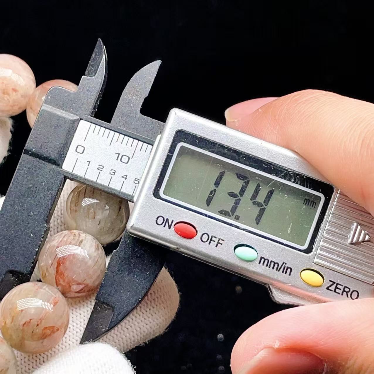⭐ラビットヘアスモーキールチル　直径約27.5㎜ 　重約29.9㌘⭐ ブラジル産]ラビットヘアールチルクォーツ丸玉/スフィア - 埼玉県吉川