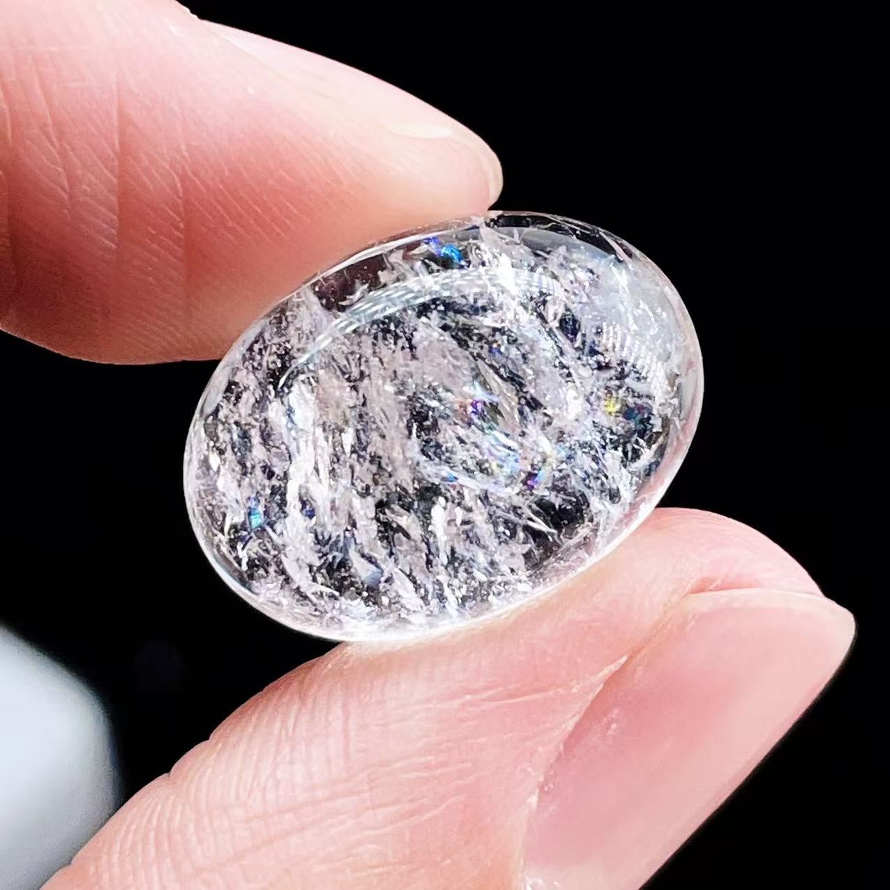 PROME 天然石【一点物】高品質・アイリスクォーツ・虹入り水晶・ブラジル産・15x20x8mm・ルース・v72768