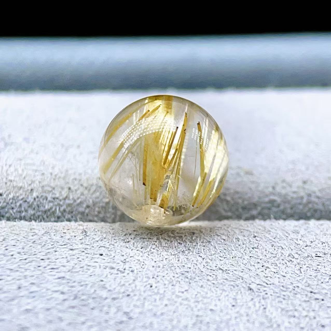 PROME 天然石【一点物】厳選グレード・宝石質・高品質・タイチンルチル・ゴールデンルチルクォーツ・ブラジル産・7.5-7.8mm・貫通孔・粒売り ・v75089