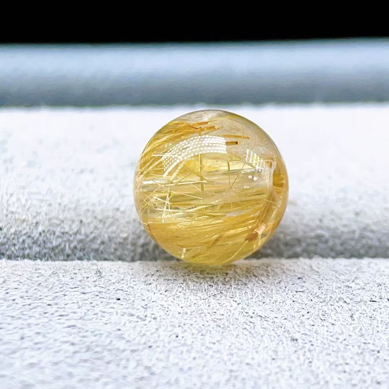 PROME 天然石【一点物】厳選グレード・宝石質・高品質・タイチンルチル・ゴールデンルチルクォーツ・ブラジル産・7.5-7.8mm・貫通孔・粒売り ・v75091