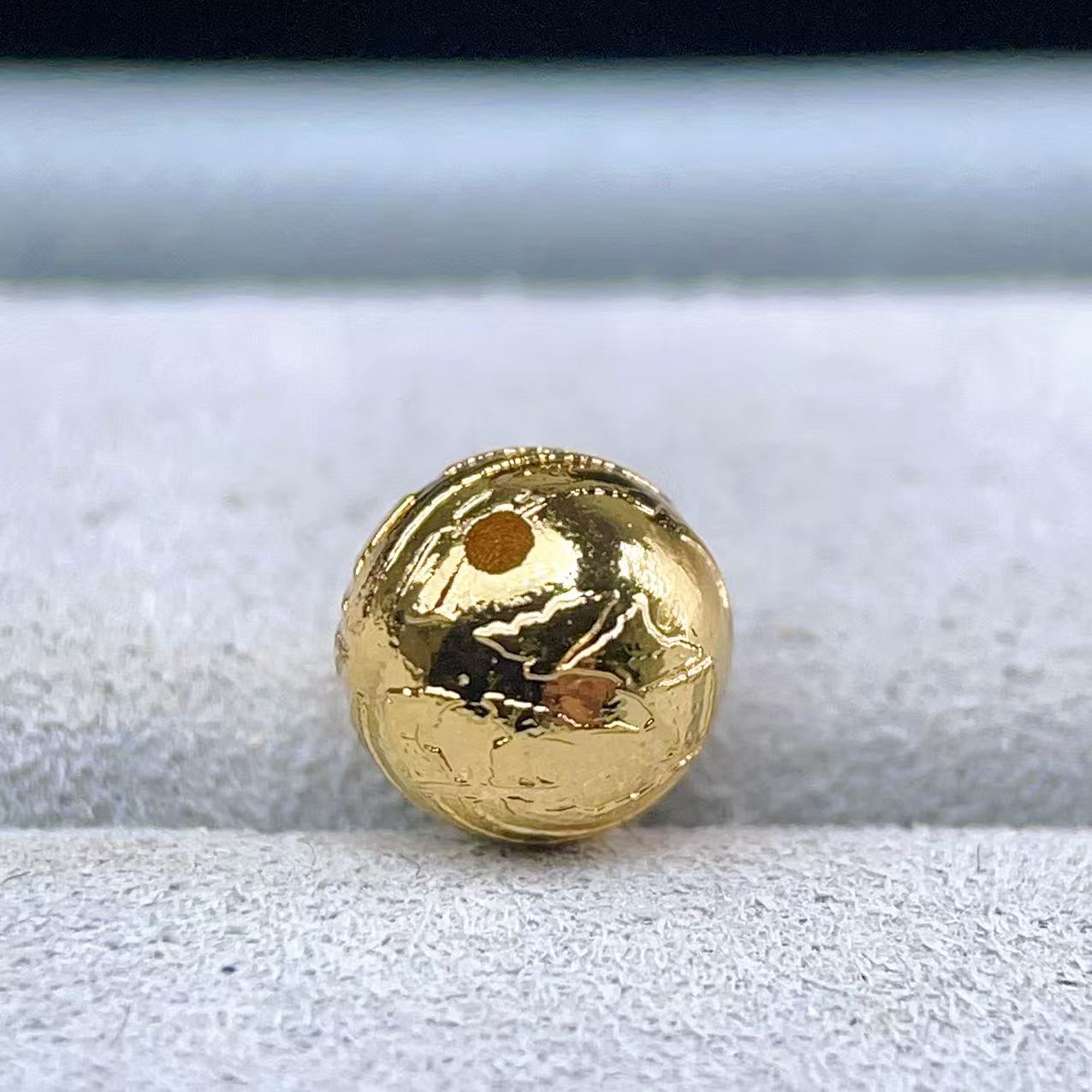 PROME 天然石【一点物】厳選グレード・宝石質・高品質・鉄質隕石・メテオライト・粒売り・アルタイ産・6mm・貫通孔・粒売り・v75347