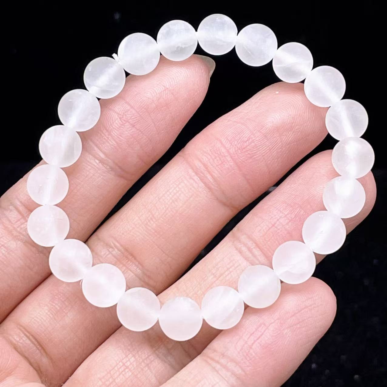 PROME 天然石【一点物】高品質・クォーツ・水晶・フロスト加工・マット質感・上品艶消し・落ち着いた透明感 ・ブラジル産・ ブレスレット・v76422