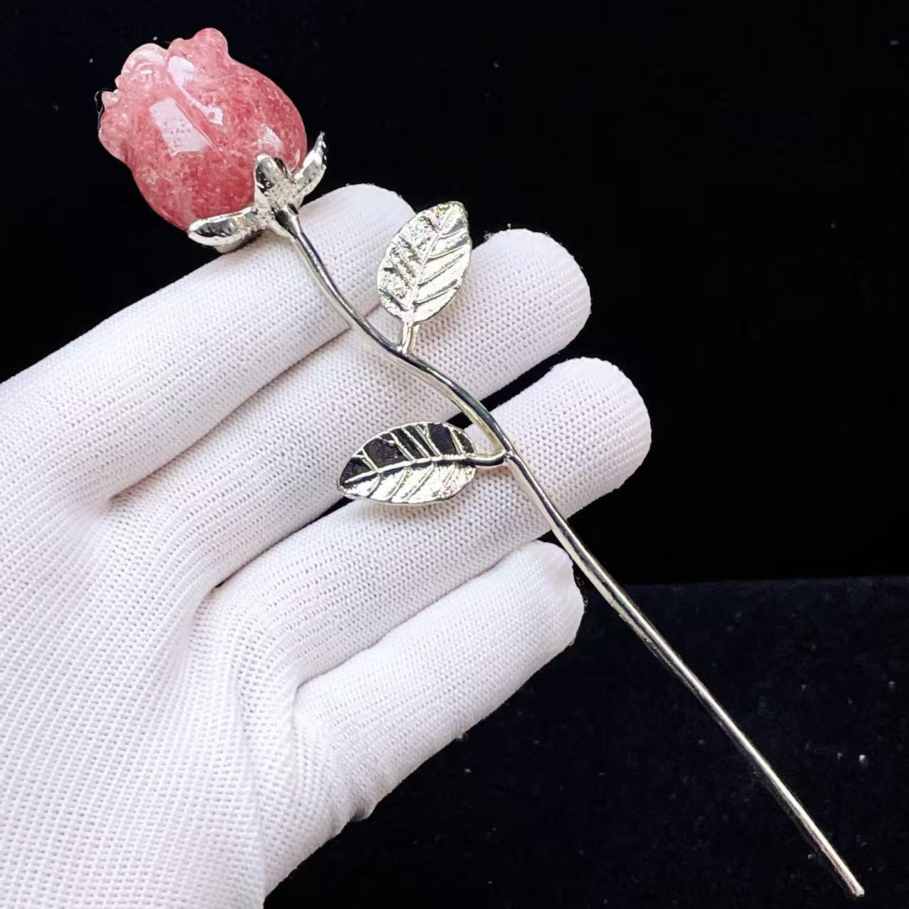 PROME 天然石【一点物】ストロベリークォーツ・薔薇デザイン・白銅・インテリア置物・造花・3×15cm・v78601