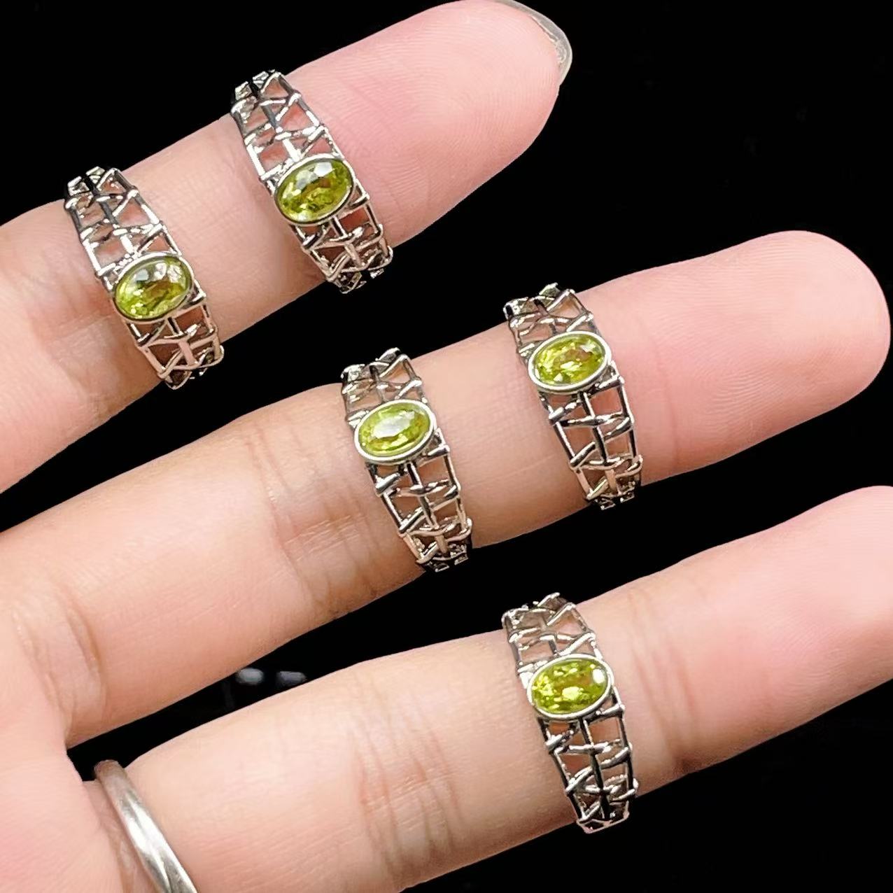 Yahoo! Yahoo!ショッピング(ヤフー ショッピング)PROME 天然石・特別仕様品・再入荷不可・ペリドット・白銅指輪・フリーサイズ・p5362