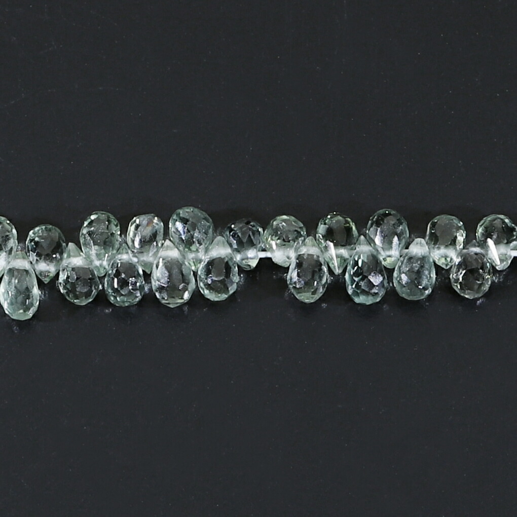 グリーンサファイア 3.5×2mm 天然石 ビーズ ドロップカット 連売り