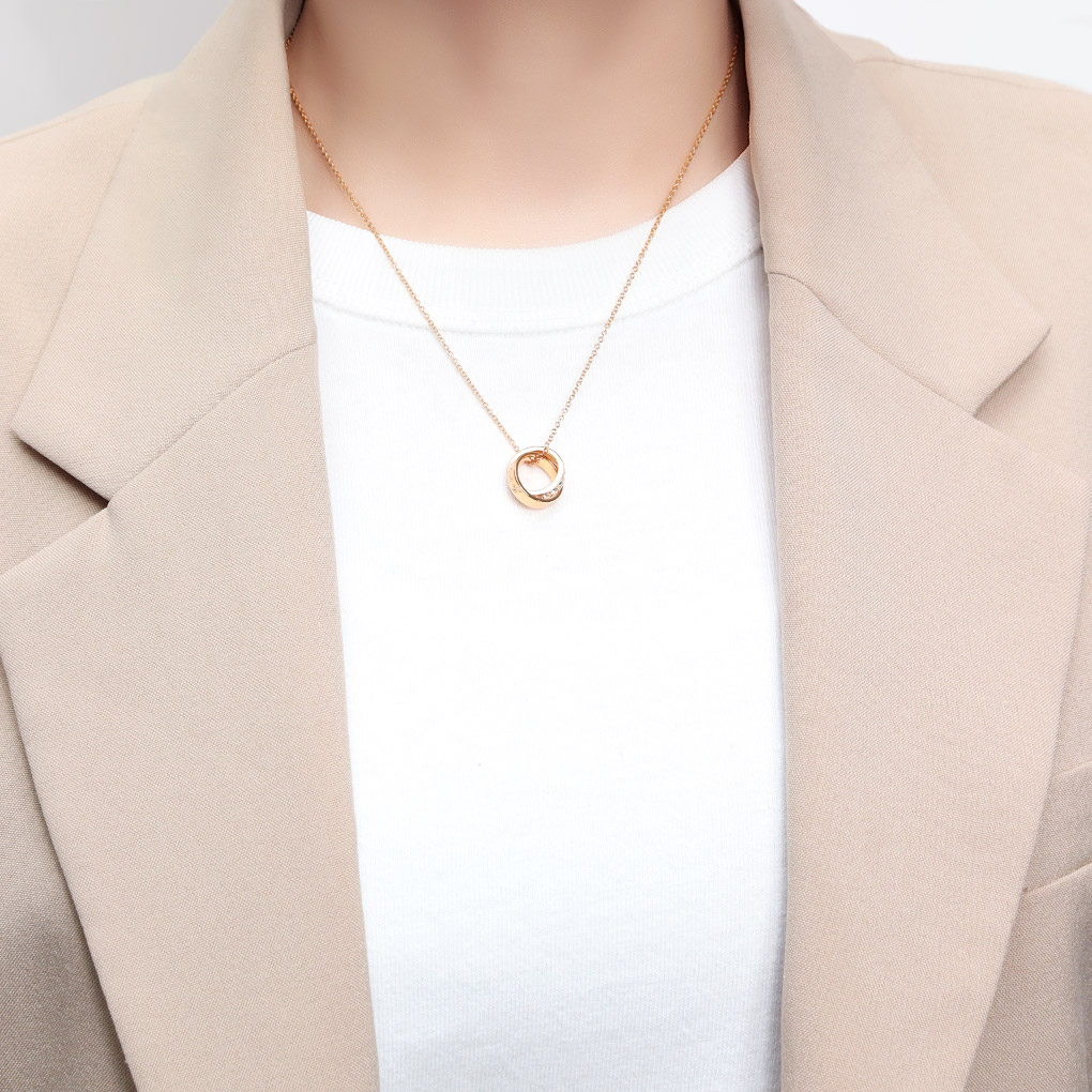 Cartier ーズゴールド ネックレス 2つのリングデザイン Cartier ーズゴールド ネックレス 2つのリングデザイン Cartier