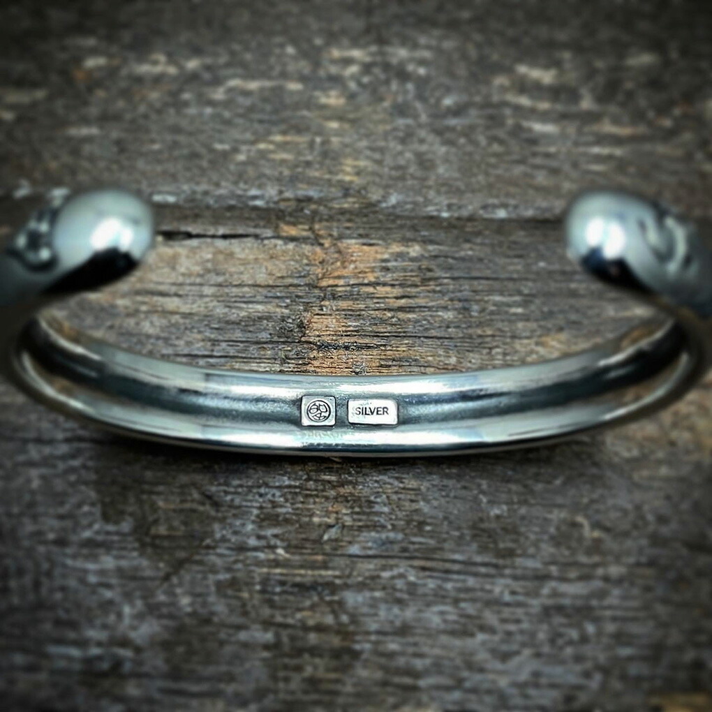 聖 HIJIRI 曼荼羅のバングル Sanscrit Mandala Bangle. ブレスレット