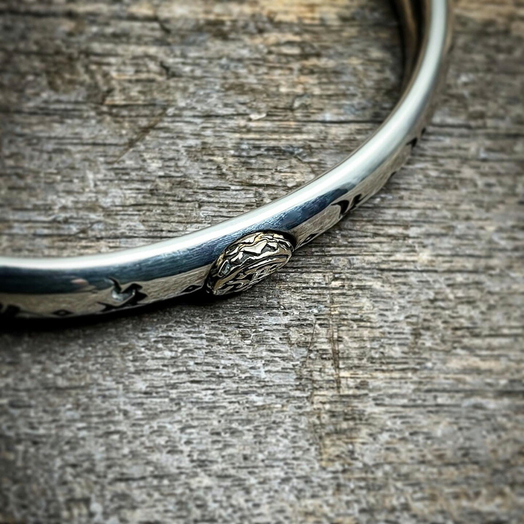 聖 HIJIRI 曼荼羅のバングル Sanscrit Mandala Bangle. ブレスレット