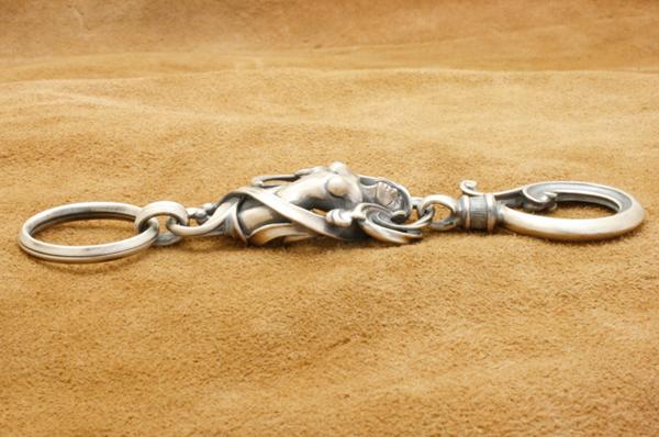 Mad Graffiti マッドグラフィティ プリヴィリッジキーチェーンMキー