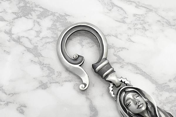 Mad Graffiti マッドグラフィティ バージンマリー pray M キーチェーンキーチェーン キーリング キーホルダー ホルダー シルバー925 鍵 フック Mad Graffiti マッドグラフィティ バージンマリー pray M キーチェーン