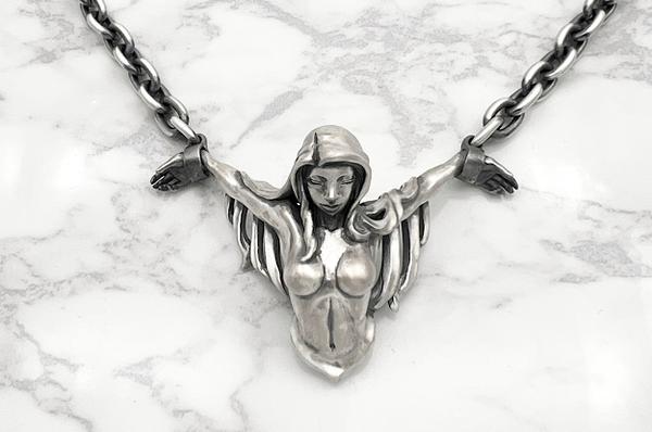 Mad Graffiti マッドグラフィティ クルシフィクシャン2nd L ハーフ ネックレス ネックレス シルバーアクセサリー シルバー925 ペンダントヘッド 爆買の画像