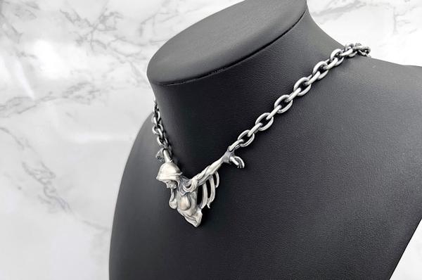Mad Graffiti マッドグラフィティ クルシフィクシャン2nd L ハーフ ネックレス ネックレス シルバーアクセサリー シルバー925 ペンダントヘッド 爆買の画像