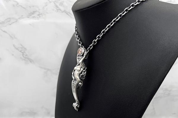 Mad Graffiti マッドグラフィティ レイディアンス M ペンダント ネックレス シルバーアクセサリー シルバー925 ペンダントヘッド チャーム ハード 爆買の画像