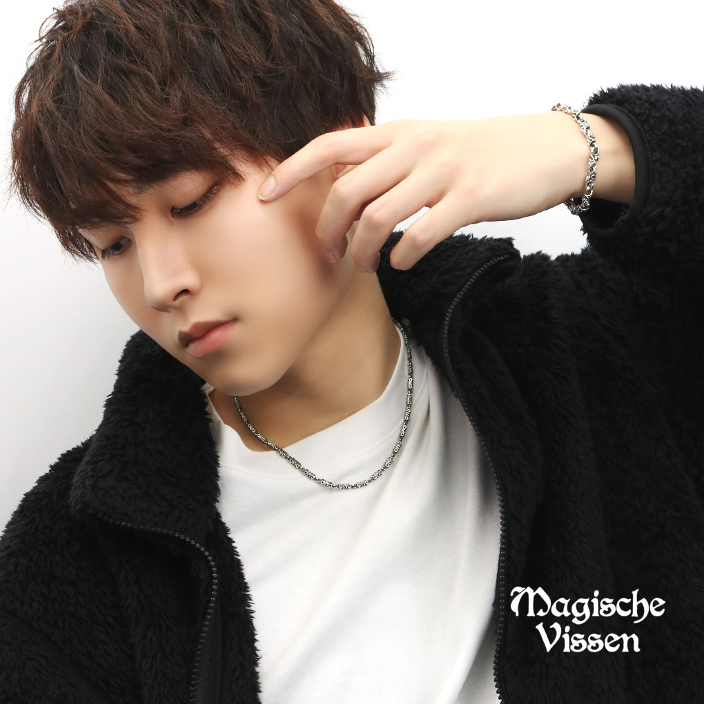 MagischeVissen（マジェスフィッセン） トライバル チェーンネックレス