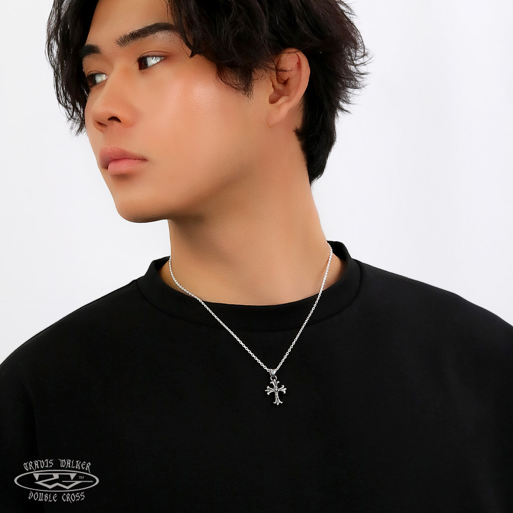 Travis Walker（トラヴィスワーカー） ダブル クロス チャーム