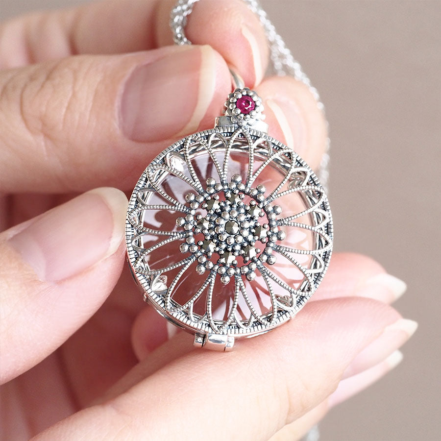 ROKUZAN フラワー サンフラワー ルーペ ペンダント ペンダントトップ ネックレス トップ ヘッド Sun Flower 向日葵 ヒマワリ シルバー925 ルビー 爆買の画像