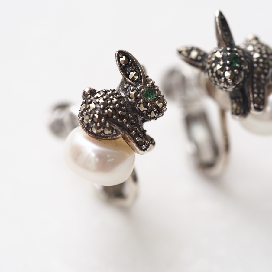 ROKUZAN パール エメラルド うさぎ ピアス イヤリング 選べる 2P 両耳用 ノンホールピアス シルバー925 エメラルド パール 真珠 マーカサイト 爆買の画像