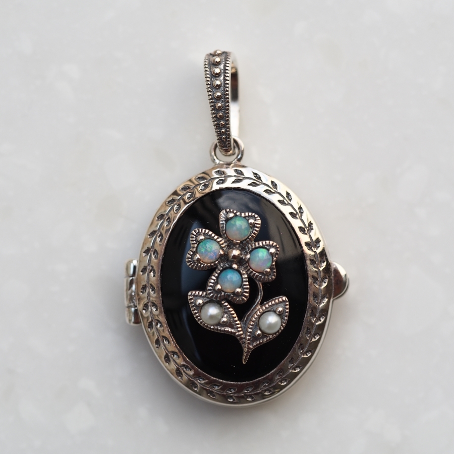 ROKUZAN オニキス オパール ロケットペンダント (チェーンなし