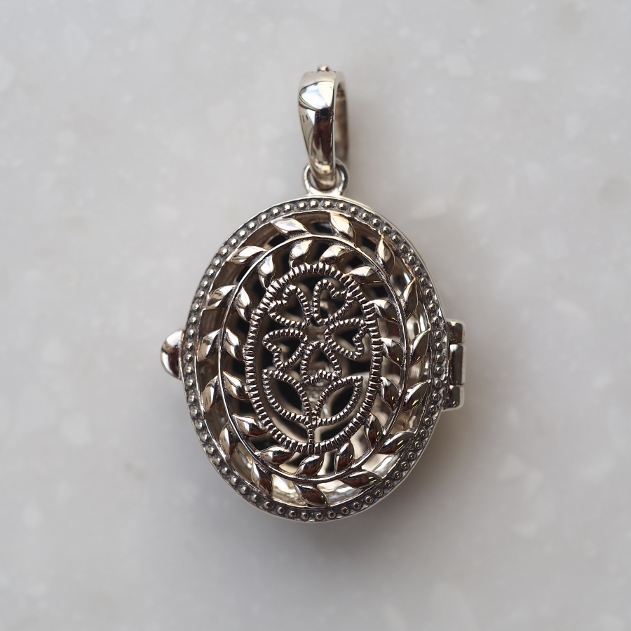 ROKUZAN オニキス オパール ロケットペンダント (チェーンなし