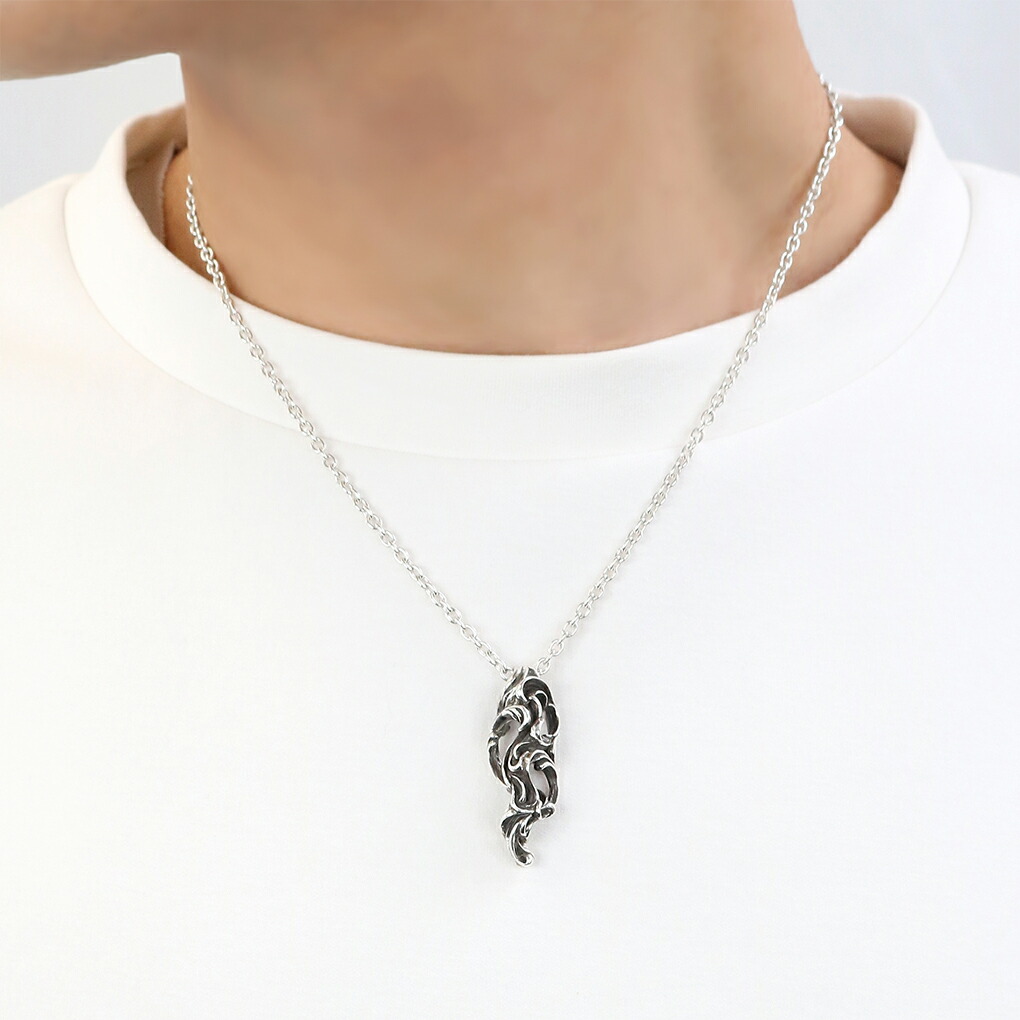 Revellia Somnus ネックレス ペンダント ペンダントトップ ペンダントチャーム シルバー アラベスク 唐草 アンティーク ゴシック かっこいい ロック 爆買の画像