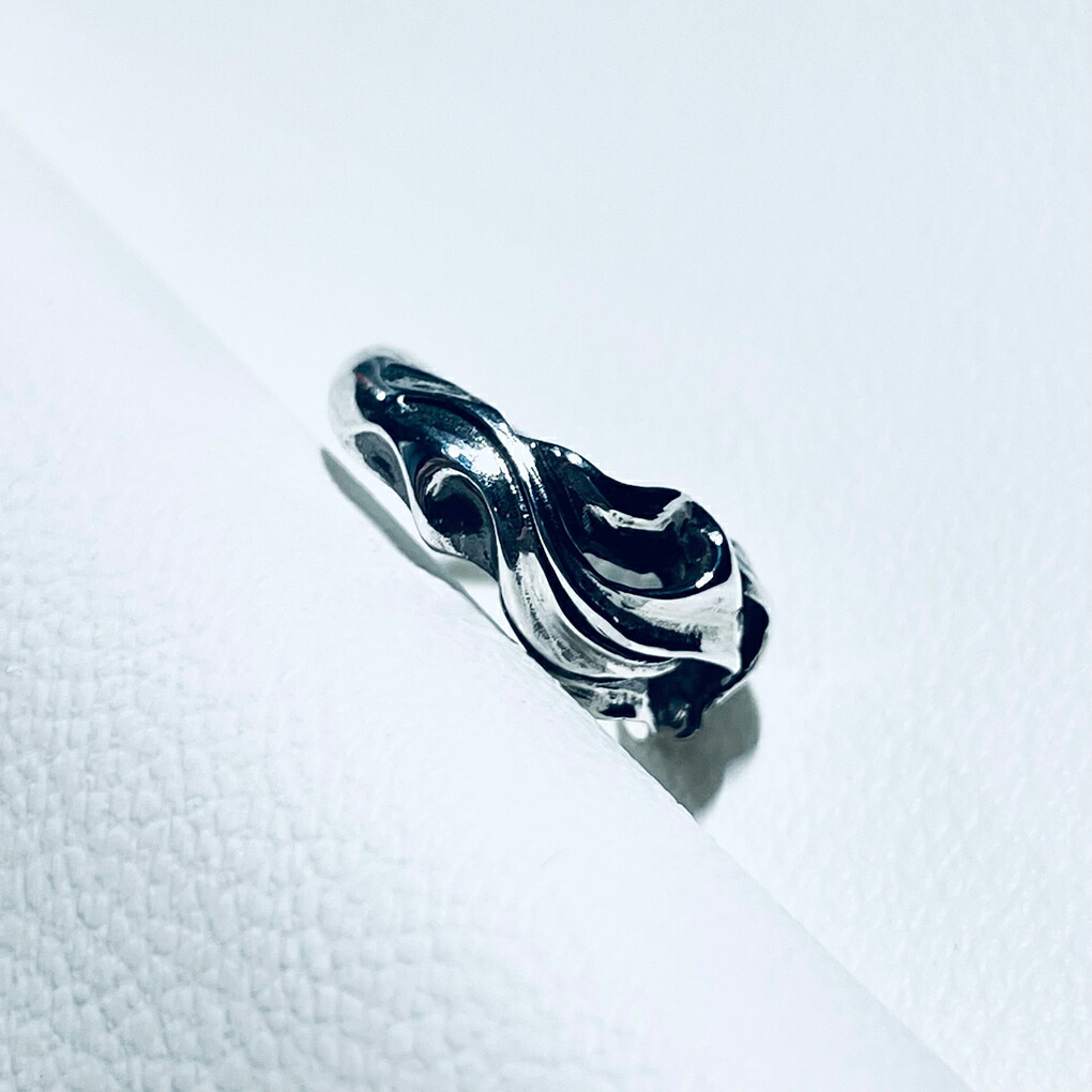 Revellia Iris リング 指輪 4〜11号 シルバー 925 アート 造形 芸術 現代 美術 曲線 シルバーリング レディースリング レディース 女性 彼女 娘 妻 爆買の画像