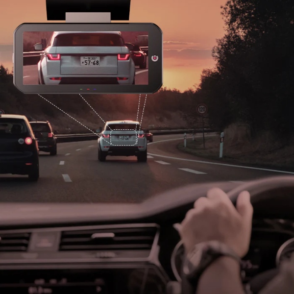 ほぼ未使用AKEEYOドラレコ　運転支援スマートアシスト望遠＋広角搭載EYES AKEEYO：予防安全・運転支援スマートアシスト【EYES】