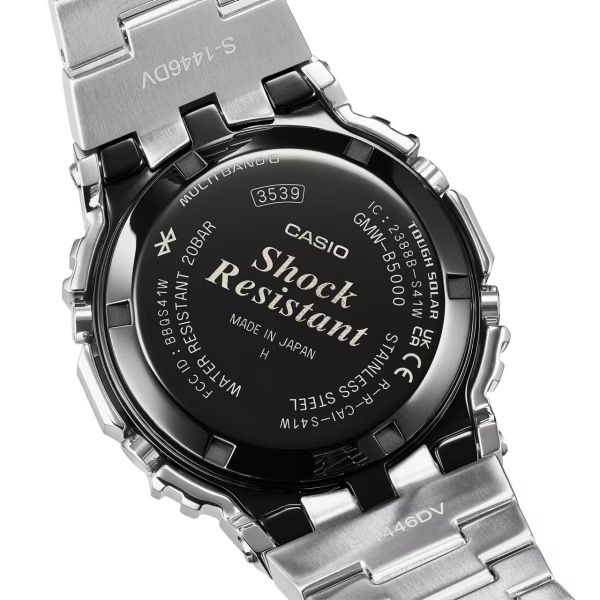 CASIO カシオ G-SHOCK GMW-B5000D-1CJF 極美品 カシオ Gショック GMW-B5000D-1CJF スマートフォンリンク機能搭載 タフ