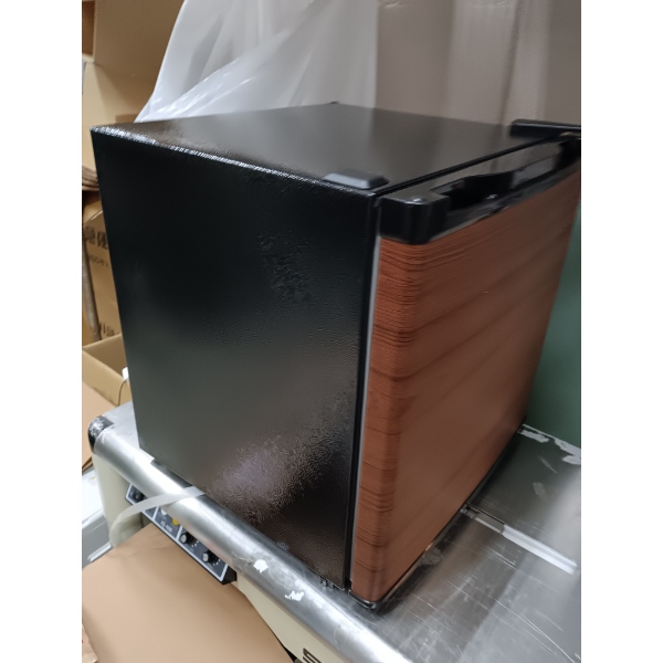 WINCOD（ウィンコド） 【凹み品・箱悪品】冷凍庫 冷蔵庫 切替 小型