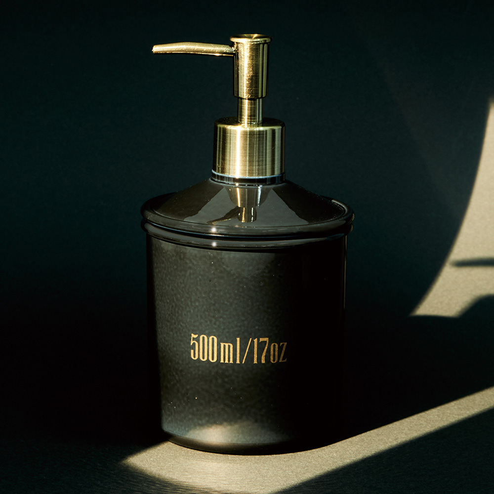 詰め替えボトル おしゃれ シャンプー コンディショナー ボディーソープ So Q Style Muddy Nombre ディスペンサー 500ml Mga 4315 Uminecco ウミネッコ 通販 Yahoo ショッピング