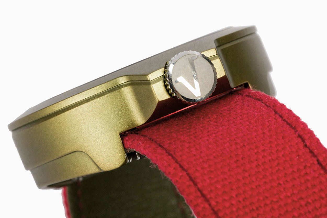 atto VERTICALE アット ヴェルティカーレ OR06 レッド/ライトブラウン