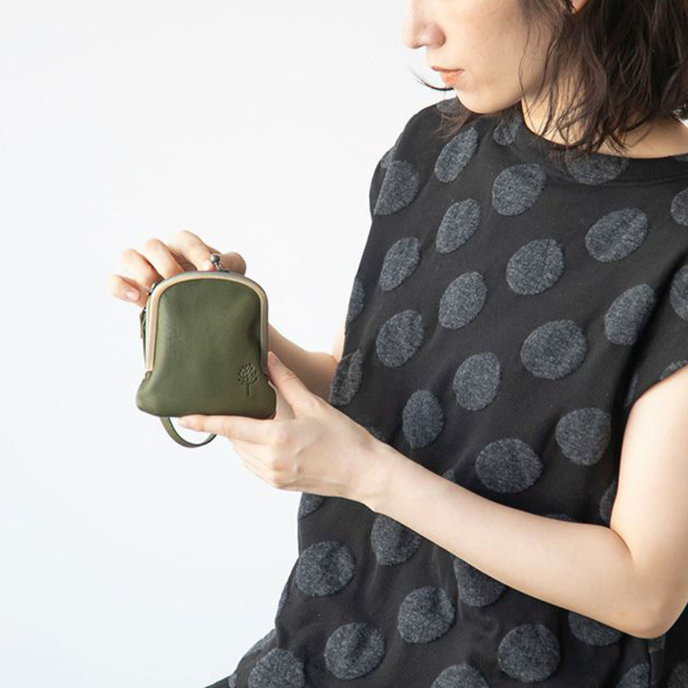 極美品 Kanmi. カンミ ドット がま口 レザー ハンドバッグ 黒 日本製 kanmi（カンミ） Kanmi./カンミ ドロップツリー プチトートがま口パス