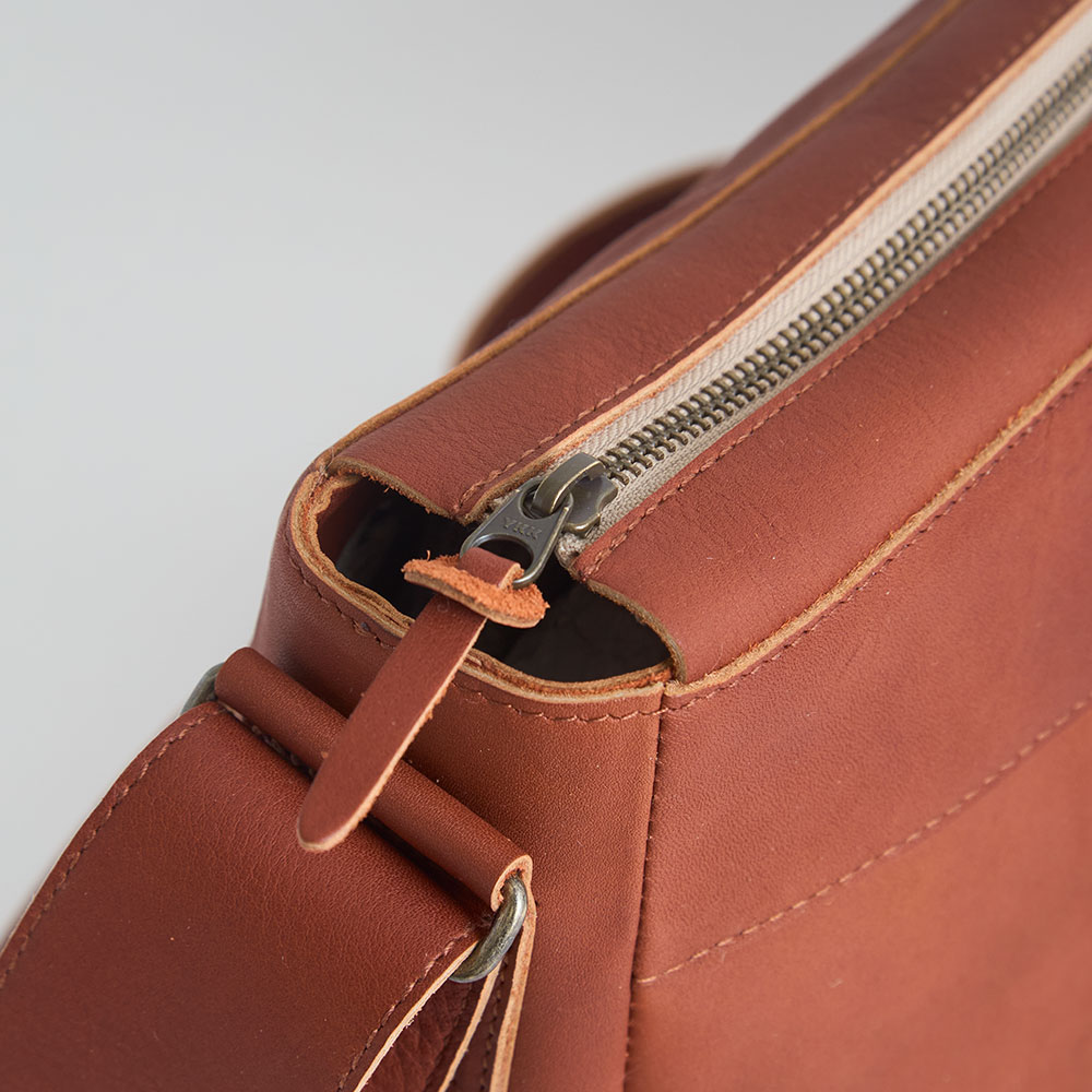 仕立て屋pote ショルダー kanmi Kanmi./カンミ All story pote ショルダーバッグ B24-01