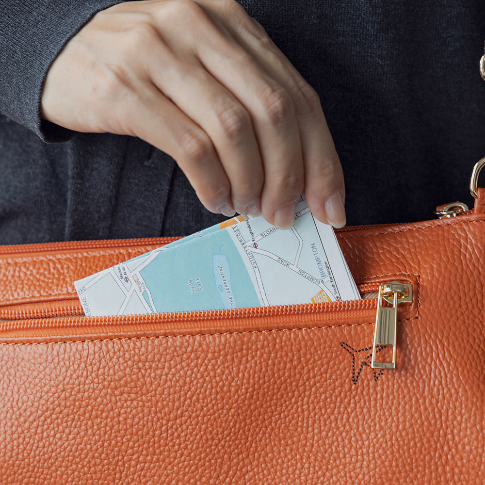 Chiocciola 5層収納のレザー財布ショルダーバッグ 女性 斜め掛け