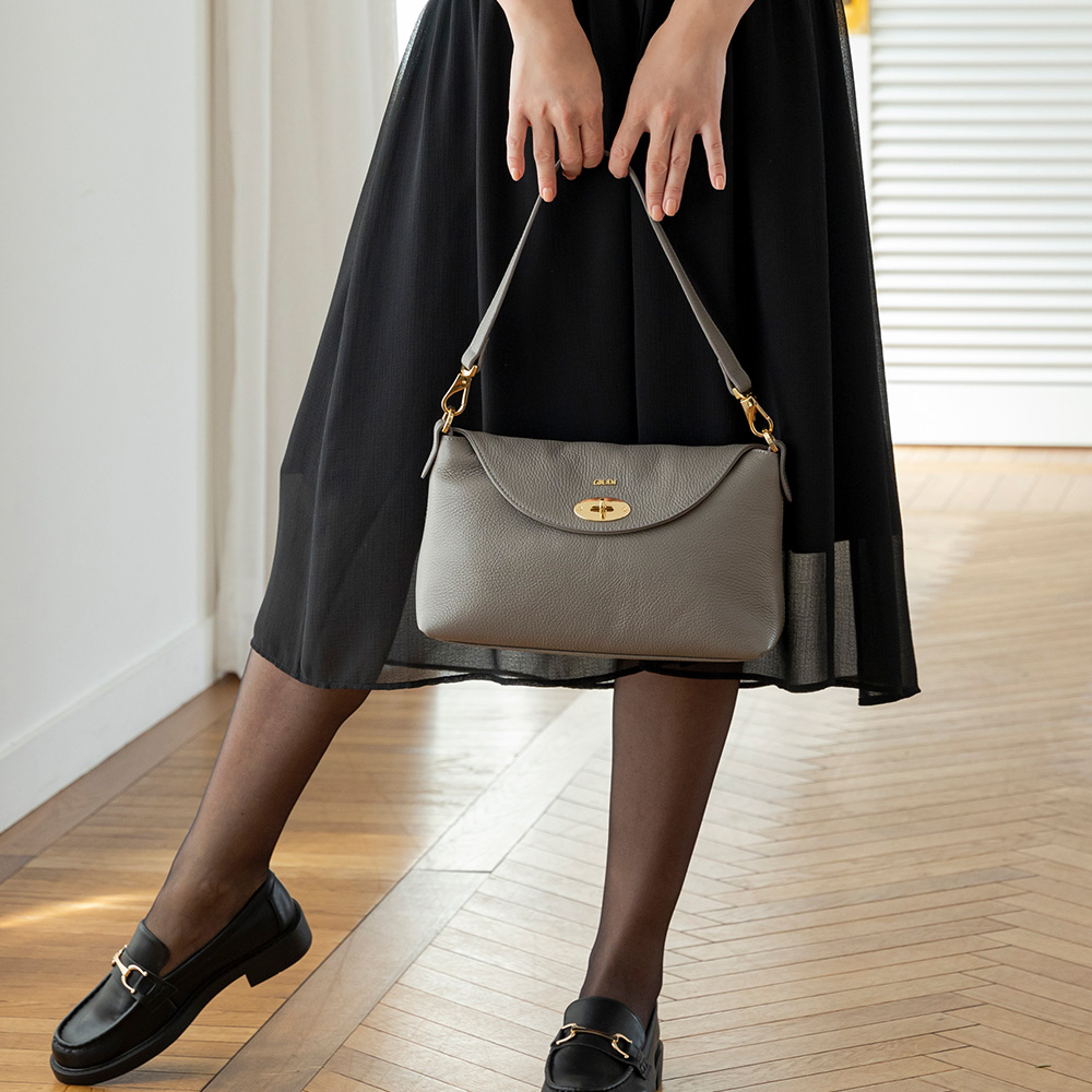 GIUDI（ジウディ） ショルダーバッグ ハンドバッグ 2WAY レザーバッグ