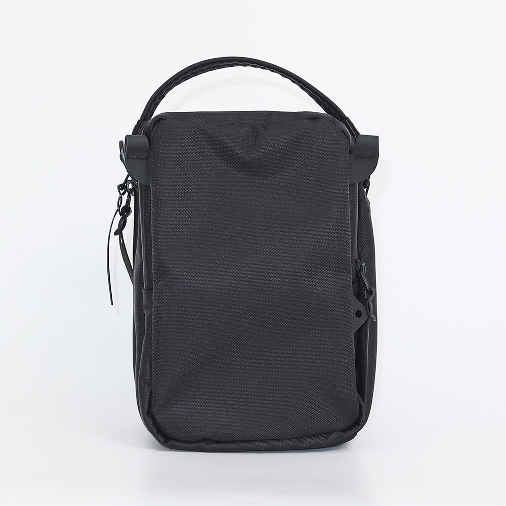 BLACK EMBER Kompak ボディバッグ ショルダーバッグ ブラック