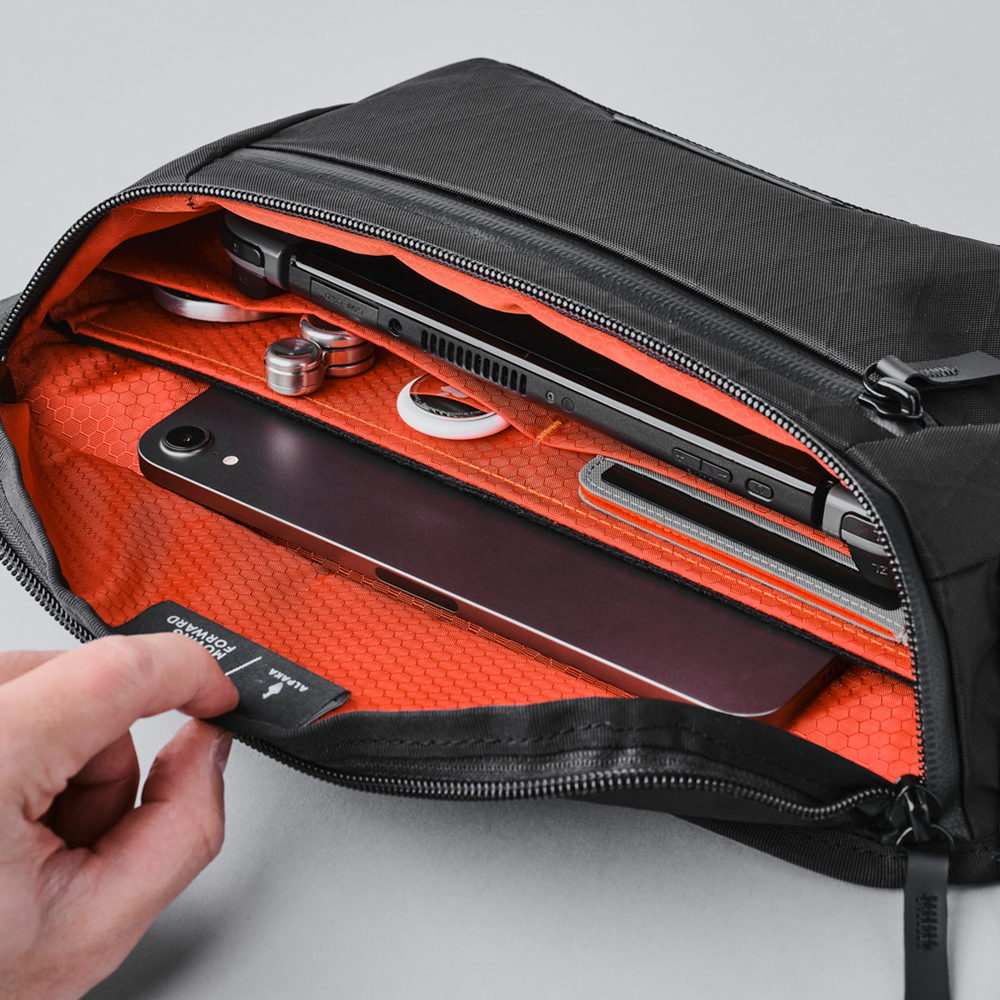 ALPAKA 日本正規代理店 BRAVO SLINGMINI V2 スリング ボディ