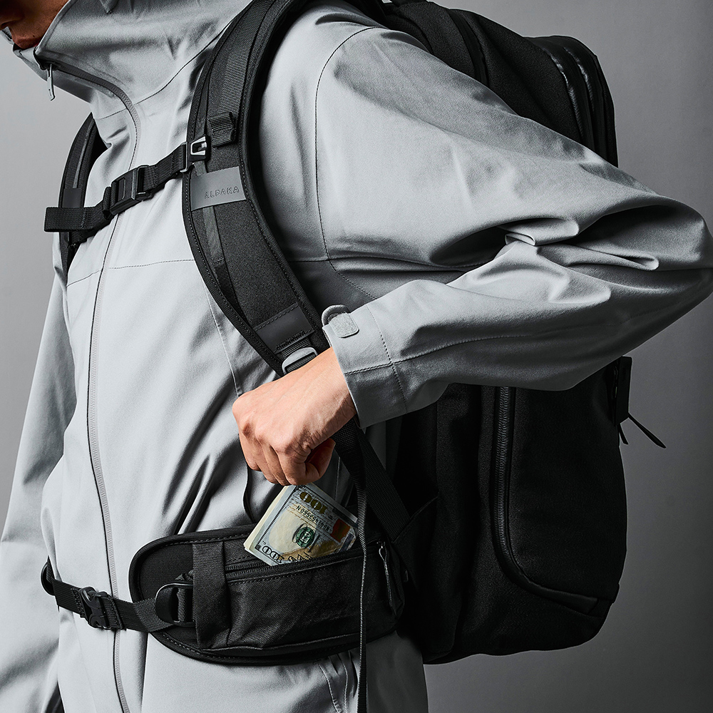 ALPAKA バックパック ELEMENTS TRAVEL BACKPACK AXOFLUX リュック