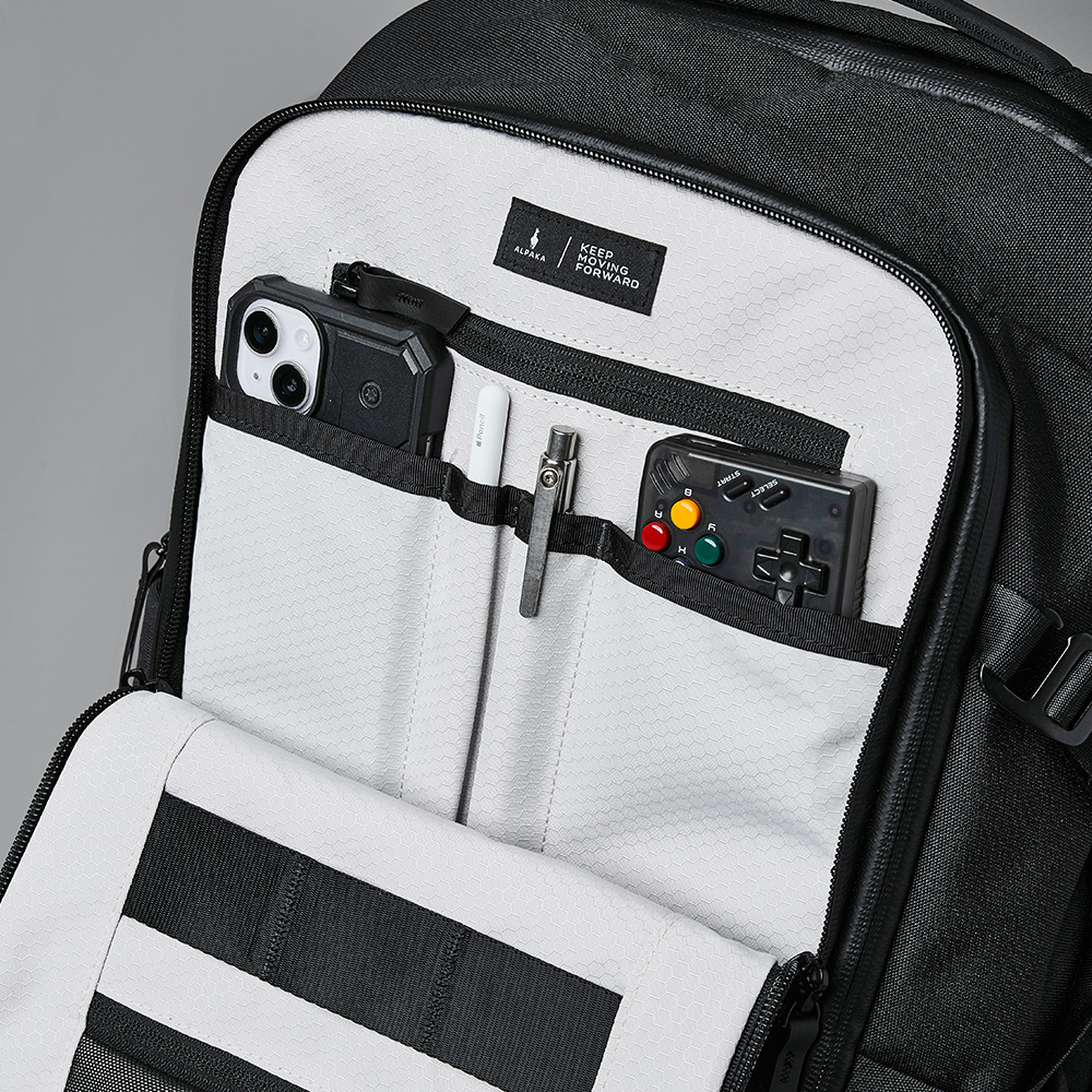 ALPAKA バックパック ELEMENTS TRAVEL BACKPACK AXOFLUX リュック