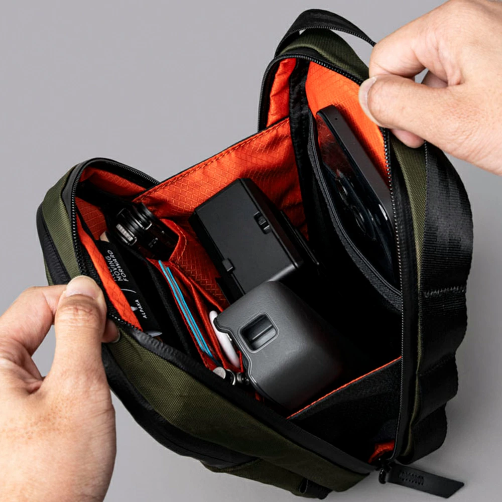 ALPAKA METRO SLING V2 X-PAC スリングバッグ ショルダーバッグ 2.5L